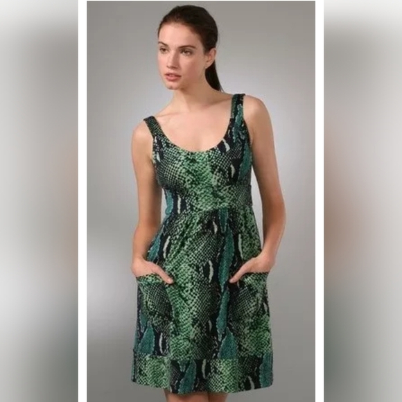 Diane Von Furstenberg Ferdon Green Snake Print Dress With Pockets - Picture 1 of 6